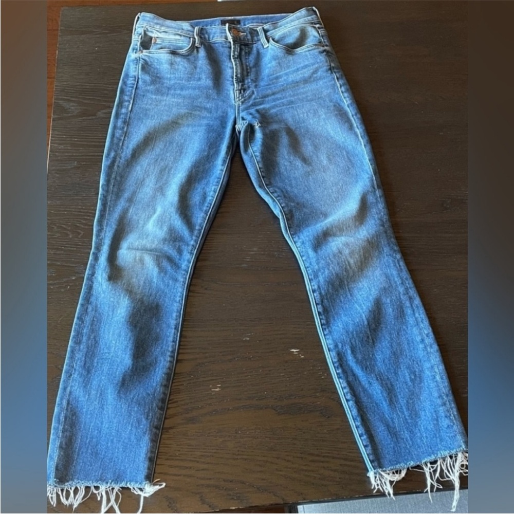 MOTHER The Stunner Two Step Fray Jeans